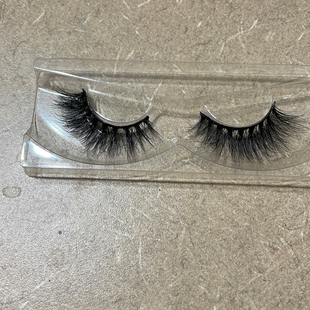 Unicorn Lashes Insta-Famous